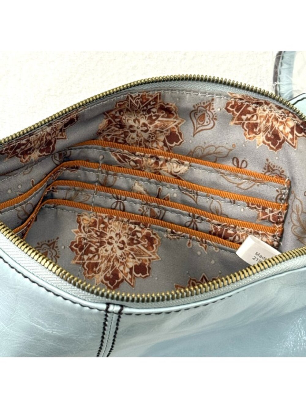 HOBO Wristlet Clutch Leather Purse Whisper Blue Style VI-35036WHSPR Sable NEW - Picture 4 of 11